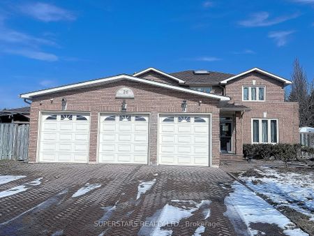 Detached Home For Lease | N8091936 - Photo 4