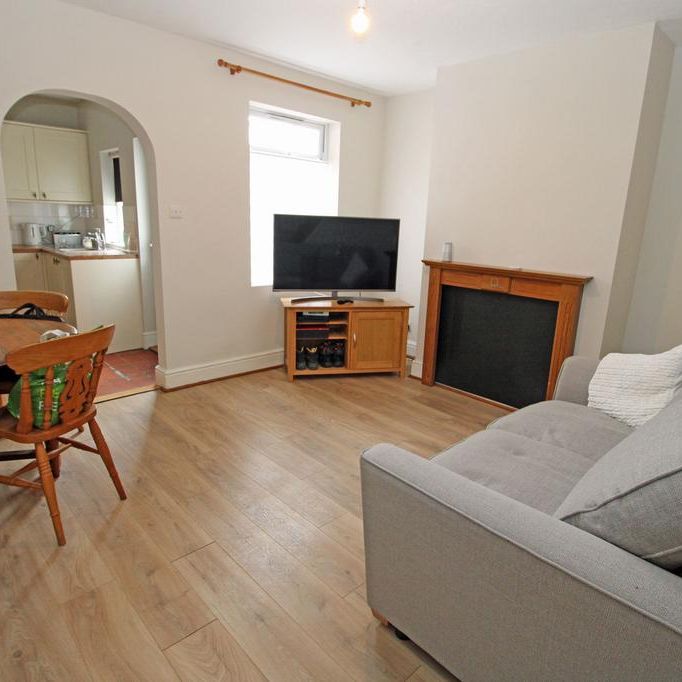 2 bedroom terraced house to rent - Photo 1