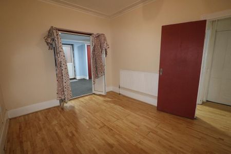 4 bedroom terraced house to rent - Photo 5