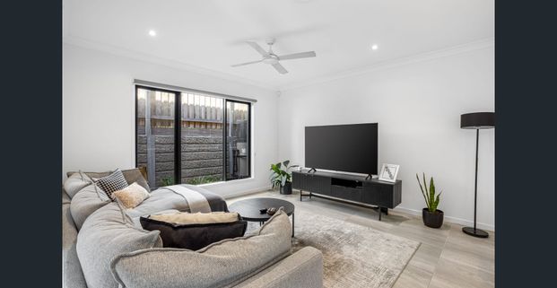 NEAR NEW SPACIOUS, STYLISH AND MODERN 4 BEDROOM HOME IN THE TSS PRECINCT IS CALLING YOUR NAME! - Photo 1