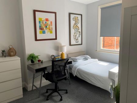 6 bedroom terraced house to rent - Photo 4