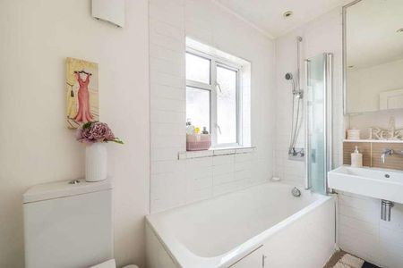 Hall Road, Isleworth, TW7 - Photo 2