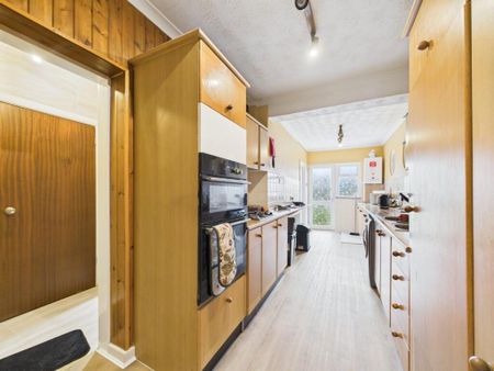 5 Bed Terraced House, Harringay Gardens, N8 - Photo 4