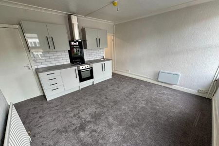 1 bedroom flat to rent - Photo 3