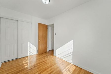 For Lease - 967 Merivale Road, Carlington - Central Park, Ontario - Photo 3