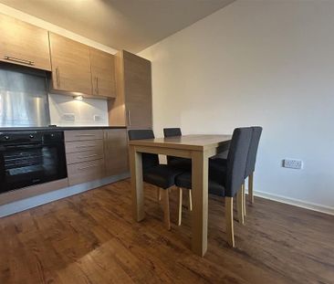 2 bedroom apartment to rent - Photo 5