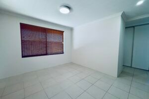 HOME FOR CHRISTMAS - Photo 3