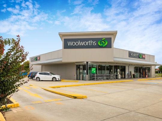 Beautiful Family Home in Peaceful Dunlop - Photo 1