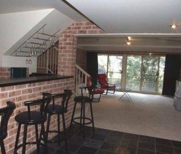 Town House with a Difference - Spacious Tri-Level + uninterrupted v... - Photo 5