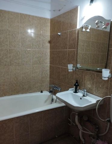 Apartament cu 2 camere, DECOMANDAT, zona Dacia-Bicaz - Photo 5