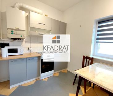 Przestronna kawalerka, osobna kuchnia - Zdjęcie 1