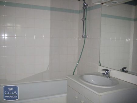 Location Appartement 3 pièces 53m² LILLE 59000 - Photo 2