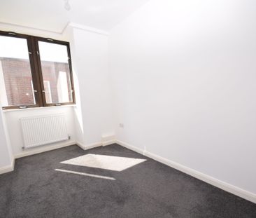 2 bedroom flat to rent, - Photo 3