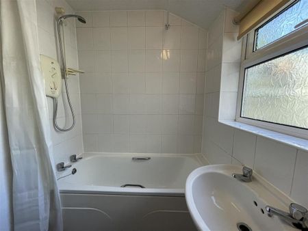 2 bedroom terraced house to rent - Photo 3