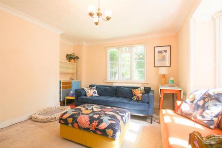 3 bedroom semi-detached house to rent - Photo 2