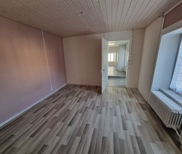 Joli appartement de 3,5 pièces au 2ème étage situé au centre du vil... - Photo 3