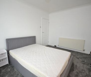 Salisbury Avenue, Styvechale, Coventry, West Midlands, CV3 5DB - Photo 6