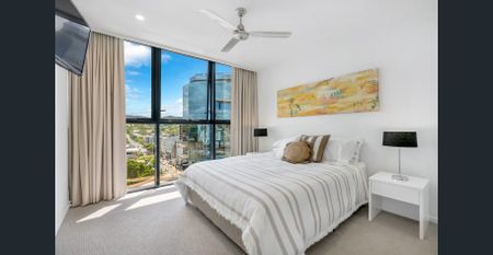 FURNISHED APARTMENT WITHIN THE PRESTIGIOUS CENTRA TOOWONG BUILDING! - Photo 2