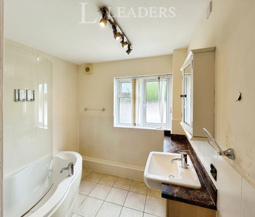 2 bedroom apartment to rent Unwin Road, Cheltenham, Gloucestershire... - Photo 5