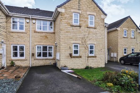 3 bed Town House - To Let - Photo 4