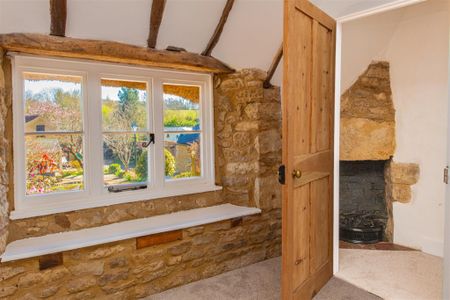 2 bed House - Semi-Detached To Let - Photo 5