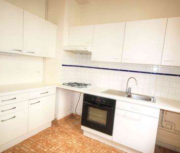 Location Appartement 5 pièces 116m² - Photo 3