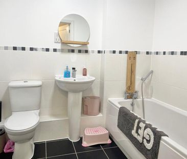 2 bedroom apartment to rent - Photo 6