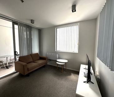 CBD Apartment - Photo 2
