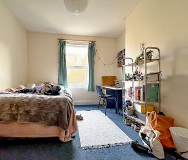 6 bedroom terraced house to rent - Photo 1