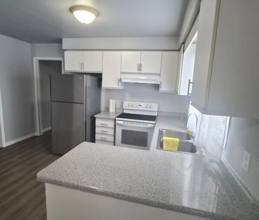 For Lease - 48 Porritt Street Unit# Upper, Barrie, Ontario - Photo 6