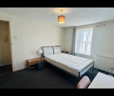 3 Bed Flat, Heron Street, M15 - Photo 6