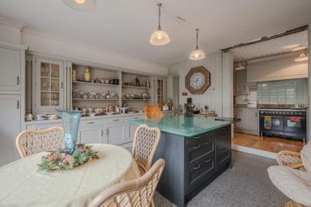 St. Marys Street, Carmarthen, SA31 - Photo 3