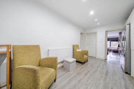 3 bedroom property to rent - Photo 2