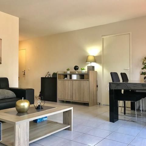 Location Appartement 3 pièces 53m² SORGUES 84700 - Photo 1