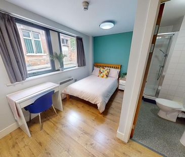 4 bedroom flat to rent - Photo 6