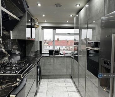 1 bedroom in a flat share to rent - Photo 6