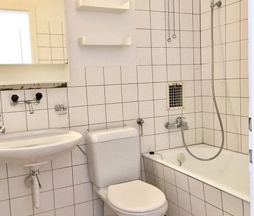 Ruhige 3.5-ZW à 70 m2 im EG mit sonnigem Balkon - Photo 5