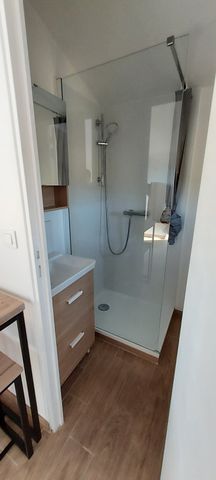 Studio MEUBLE avec 2 terrasses et 1 place de stationnement - Photo 4