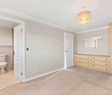 4 bedroom detached house to rent - Photo 3