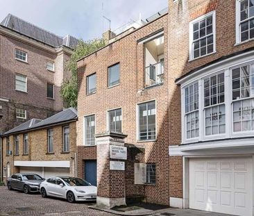 Catherine Wheel Yard, St James's, SW1A - Photo 5