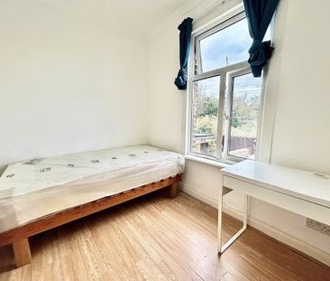 Grove Green Road, Leytonstone E11, Property for rent - Photo 2