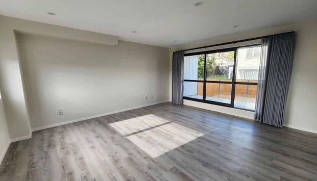 Lot E - Maintenance Free 3 Bedroom Home - Photo 1