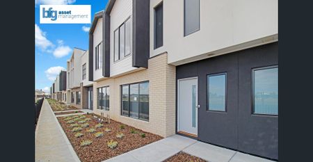 Three Bedroom Modern Living Townhouse in Werribee! - Photo 3