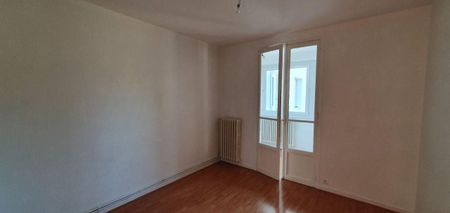 Location Appartement 4 pièces 75m² PRIVAS 07000 - Photo 4