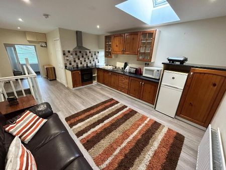 9a Nicholsons Road, Kilkeel, BT34 4JN - Photo 5