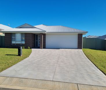 Modern Home - Photo 2