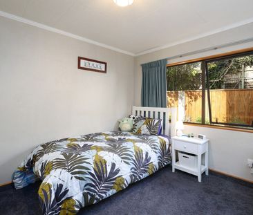 Spacious family home with views - UNDER OFFER - Photo 6