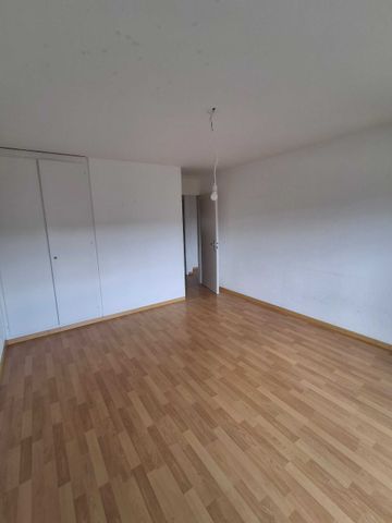 Apartment for rent, Rue de la Charrière (La Chaux-de-Fonds, Switzerland) - Foto 2