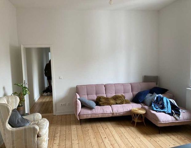Komplett sanierte Altbauwohnung im 2. OG mit Dielenböden und Tageslichtbad! - Foto 1