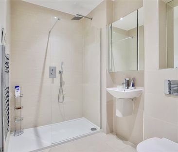 River Gardens Walk Greenwich SE10 - Photo 1